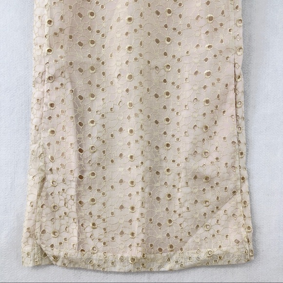 Svilu Embroidered Dress - Picture 4 of 11
